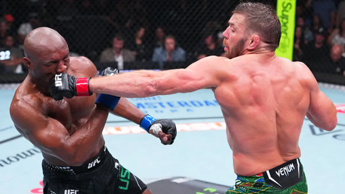 Видео: Дю Плесси уверенно победил Усмана в главном бою UFC Fight Night