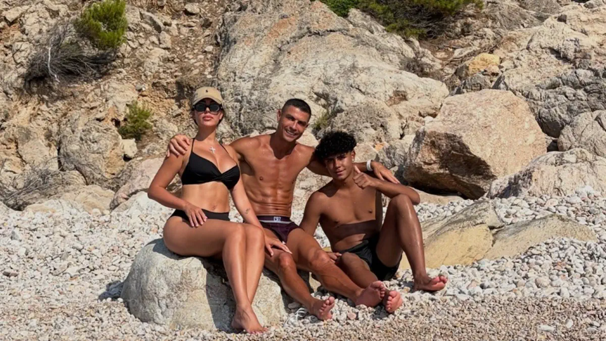 Джорджина Родригес взорвала Instagram новыми фотографиями с Роналду