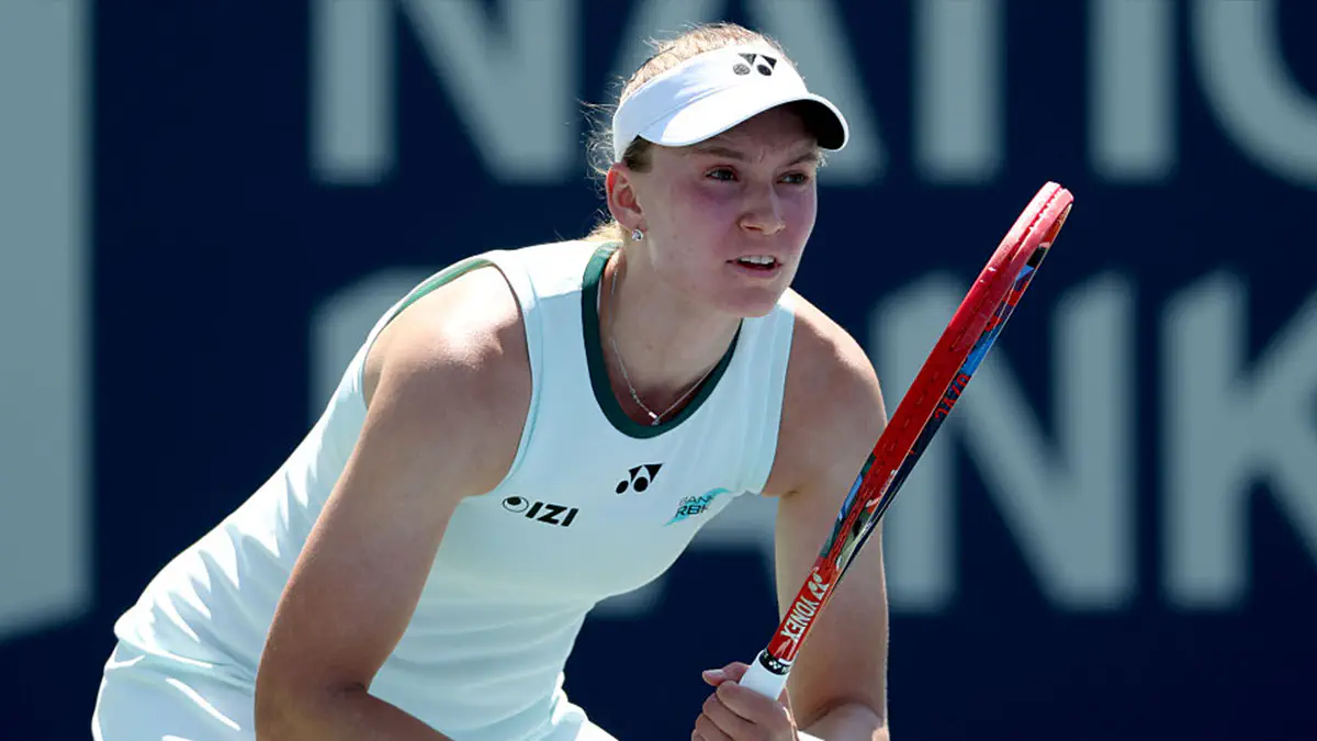 Рыбакина вышла в 1/8 финала турнира WTA 1000 в Торонто