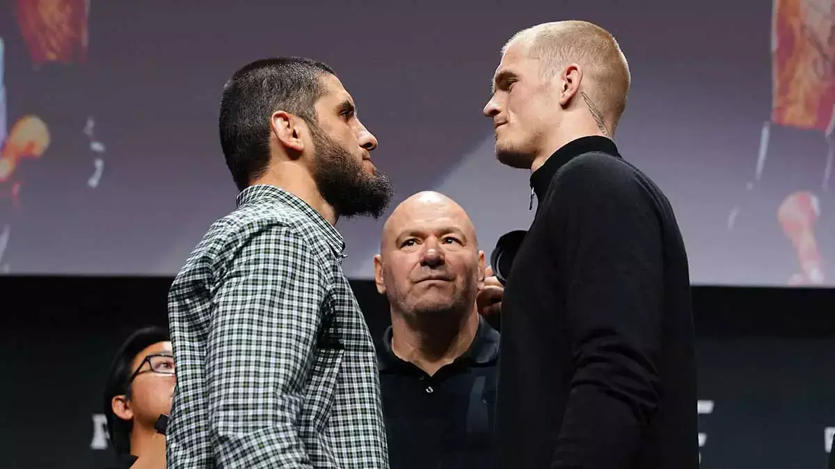 Ислам Махачев пен Иэн Гэрри салмақ өлшеу рәсімінен өтті: UFC 330 алдында қанша келі көрсетті?