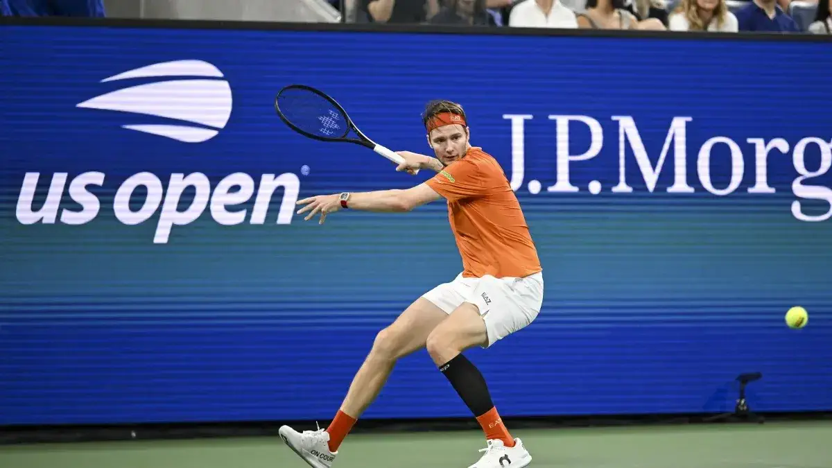 Александр Бублик US Open-2026 турнирінің жұптық сайысындағы алғашқы матчын жеңіспен бастады
