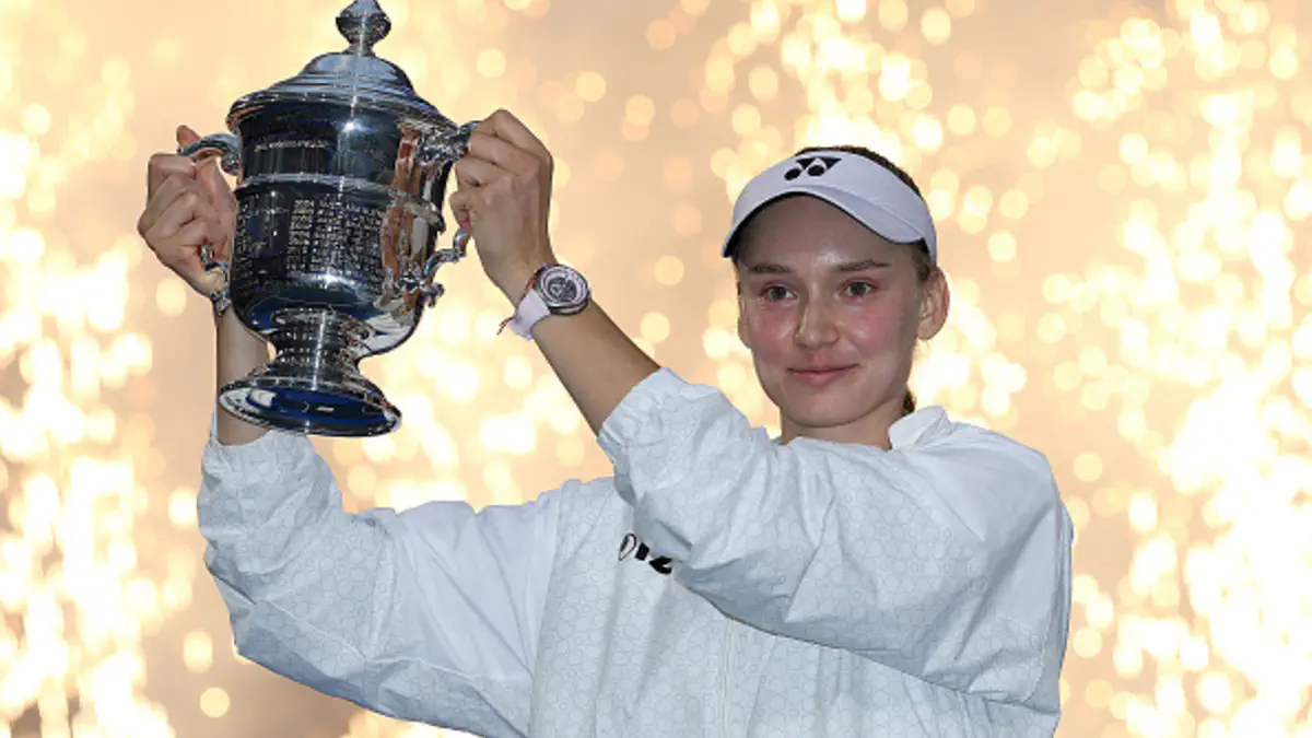 Видео. Елена Рыбакина US Open-2026 кубогын төбесіне көтерді