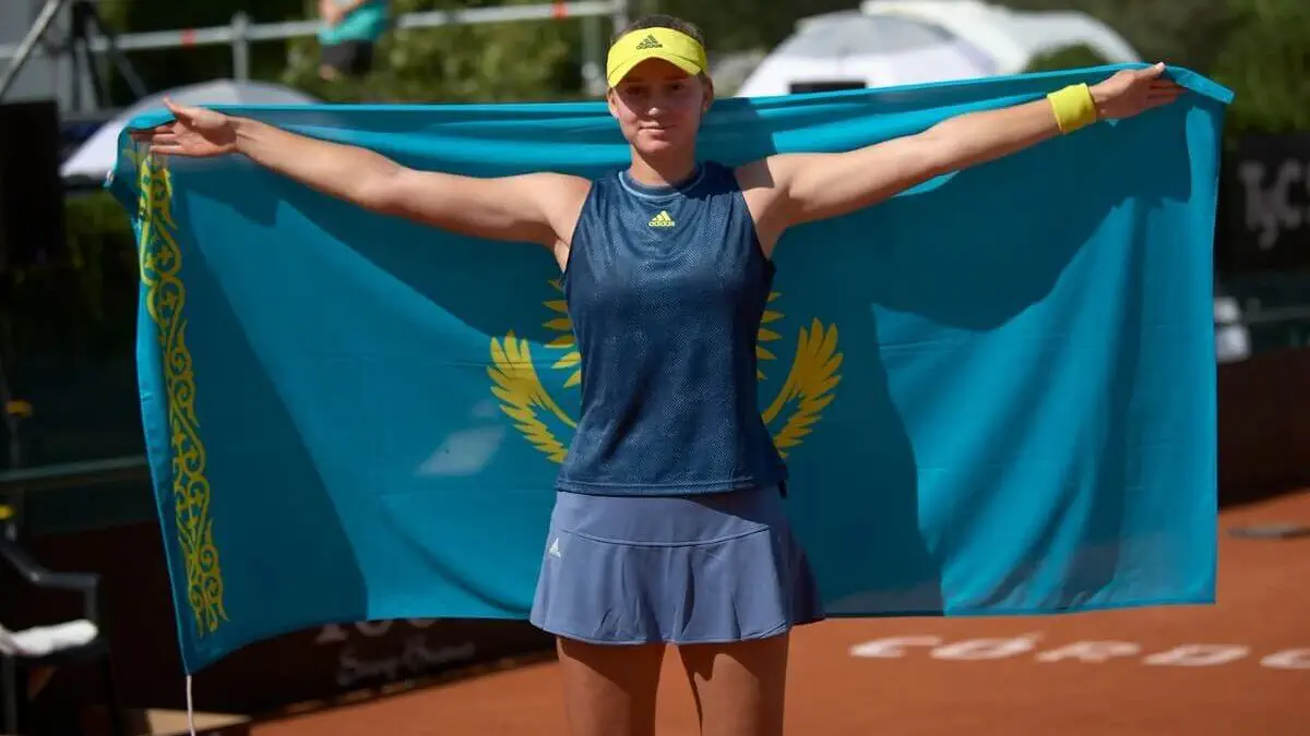 Рыбакина рассказала, что для нее значит первое место в мире и поддержка Казахстана