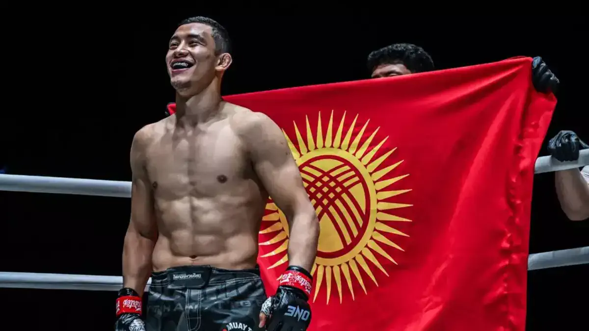 Боец из Кыргызстана получил контракт от UFC после нокаута на турнире Даны Уайта