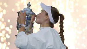 Видео: Елену Рыбакину после триумфа на US Open приняли в Президентском дворце Словакии
