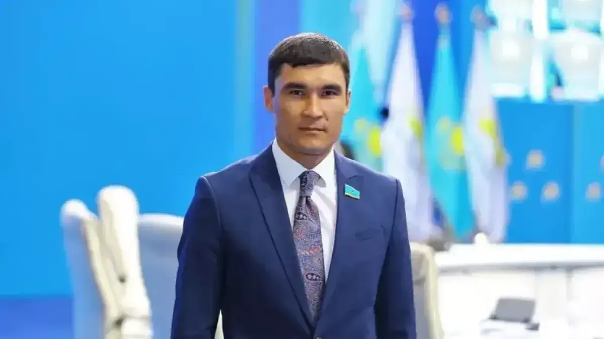 Сапиев сделал заявление о переходе в профи