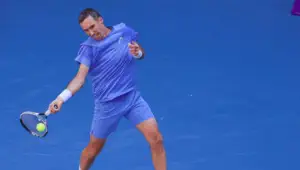 Кукушкин завершил карьеру поражением от Цициппаса на Almaty Open