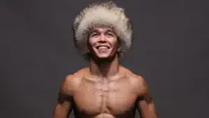 Асу Алмабаеву указать путь к победе в поединке с экс-чемпионом Bellator в UFC