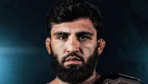 Арман Царукян завоевал чемпионский пояс в США