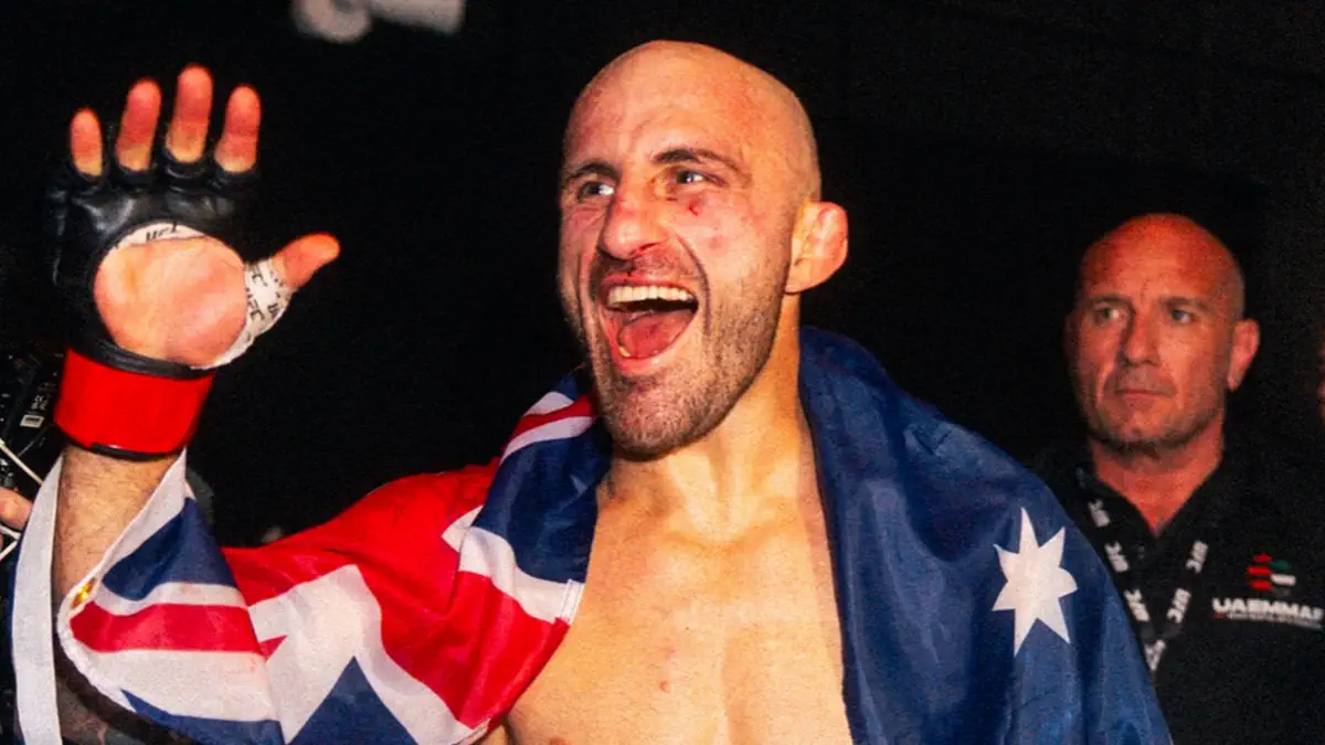 Волкановски побил исторический рекорд UFC 