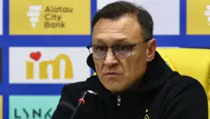 Уразбахтин покинул пост главного тренера «Кайрата»