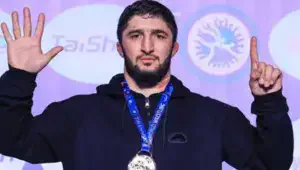 Видео: Абдулрашид Садулаев прибыл в Астану